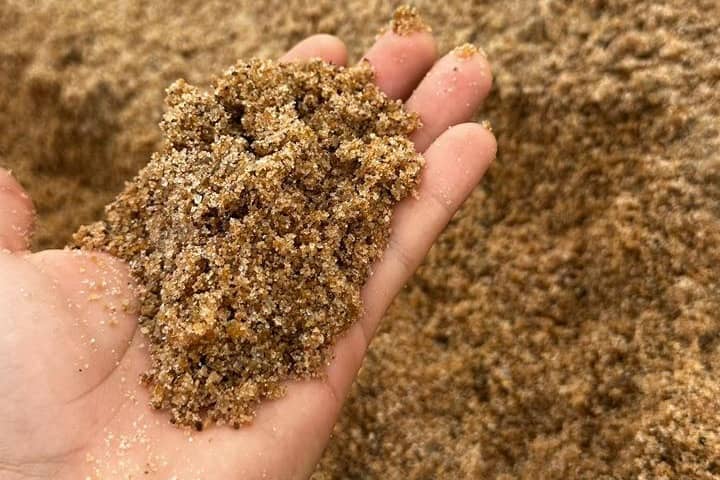 AREIA GROSSA no pátio da CDF